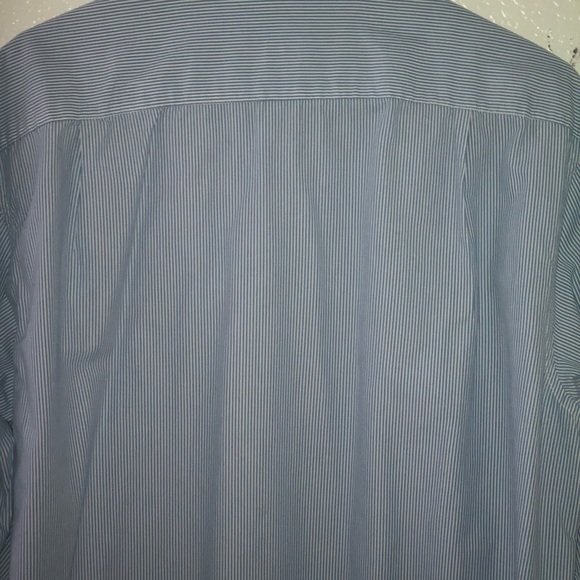 IZOD Men’s shirt - Picture 4 of 5
